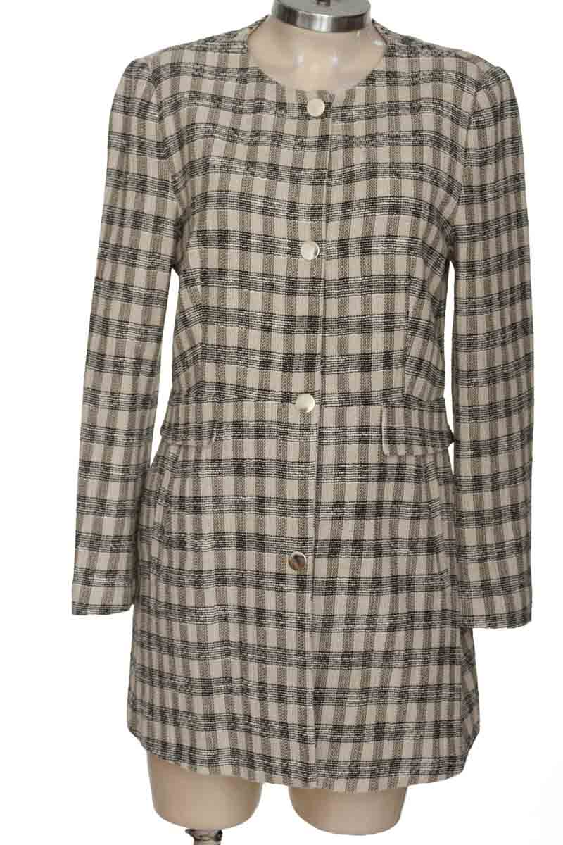 Chaqueta / Abrigo color Beige - Zara