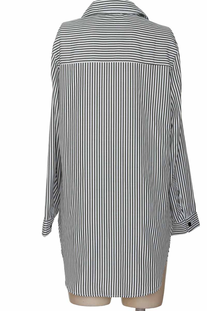 Blusa color Negro - Closeando