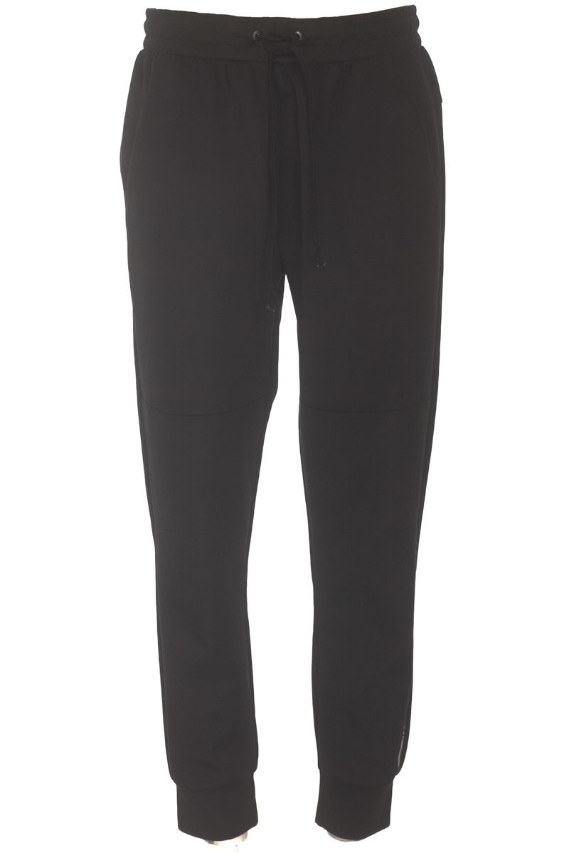 Ropa Deportiva / Salida de Baño color Negro - Punto Blanco