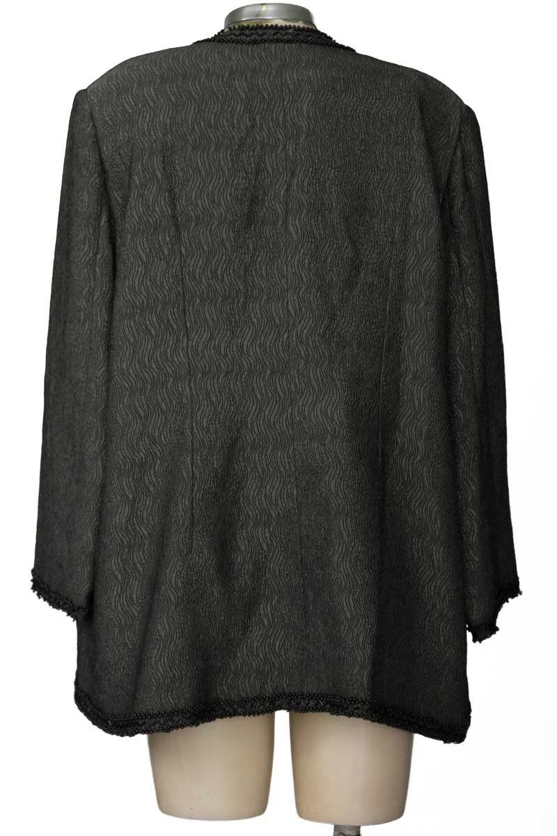Chaqueta / Abrigo color Gris - Closeando