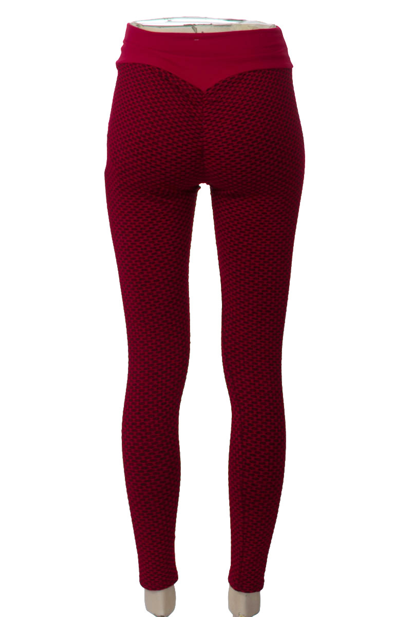 Ropa Deportiva / Salida de Baño color Vinotinto - Closeando