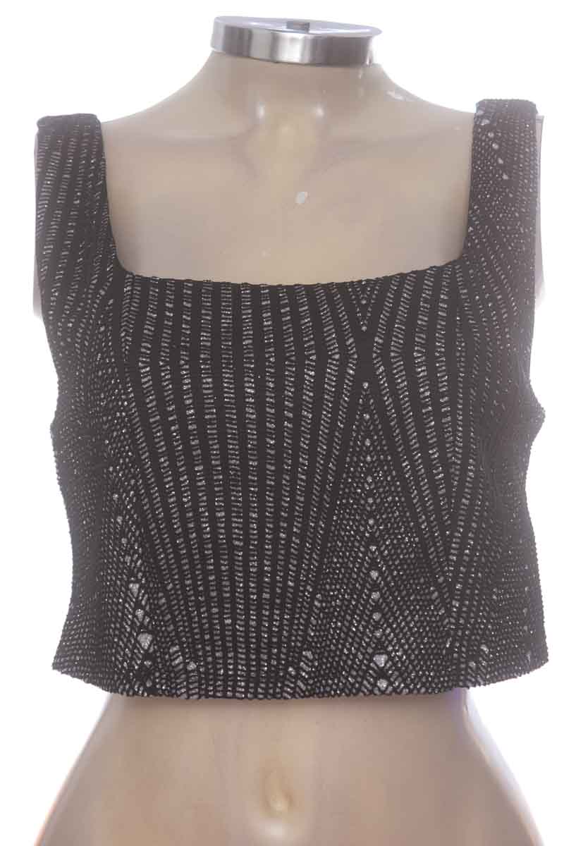 Top / Camiseta color Negro - HAUTE MONDE