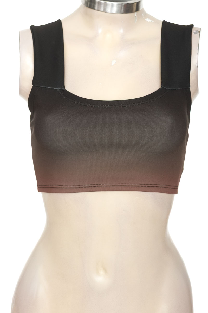 Top / Camiseta color Negro - Urban
