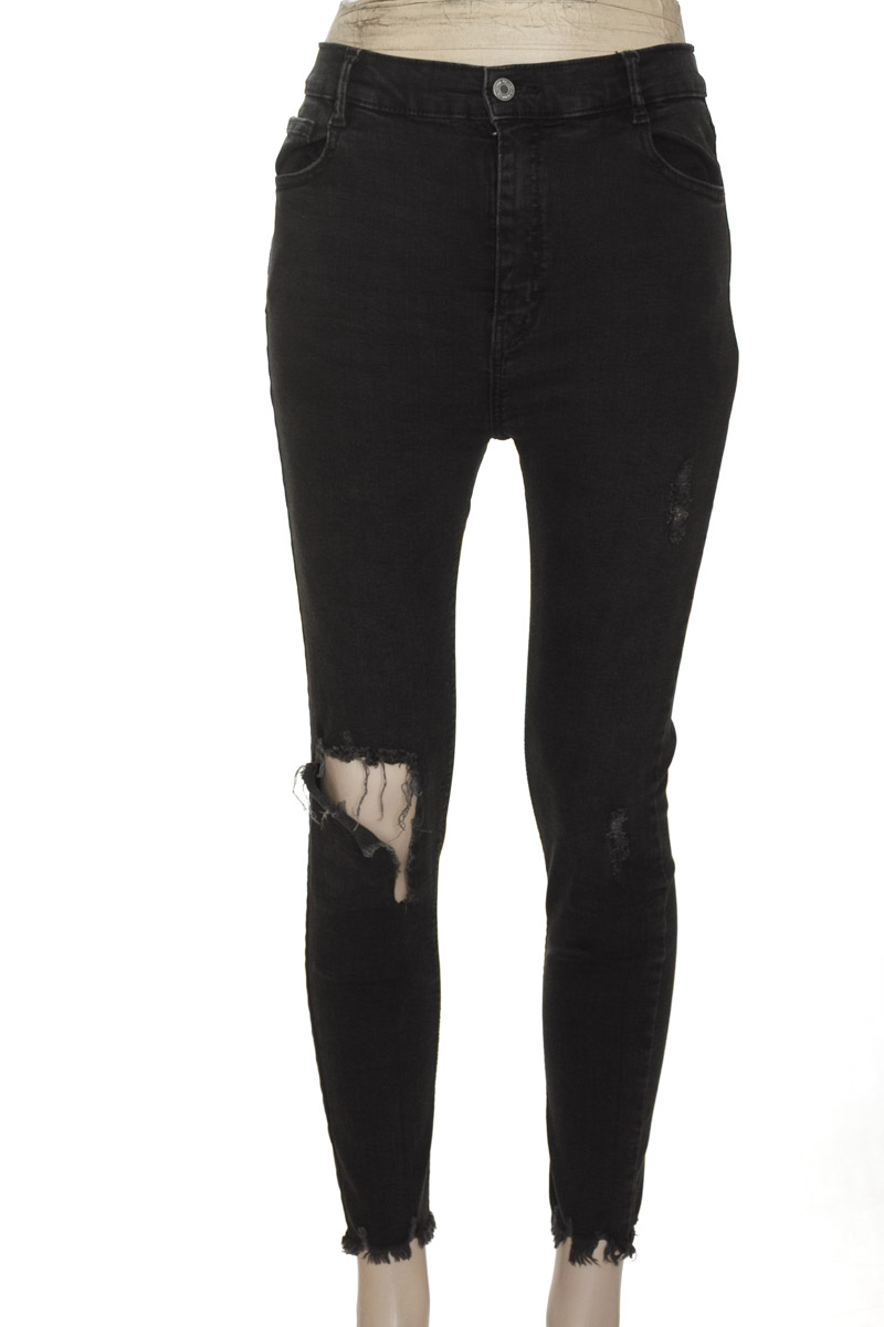 Pantalones color Negro - Pull & Bear
