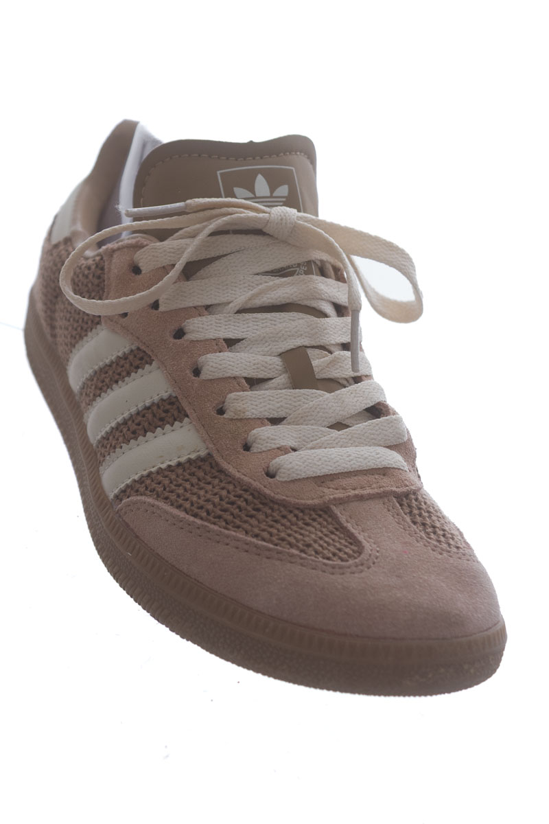 Zapatos color Café - Adidas