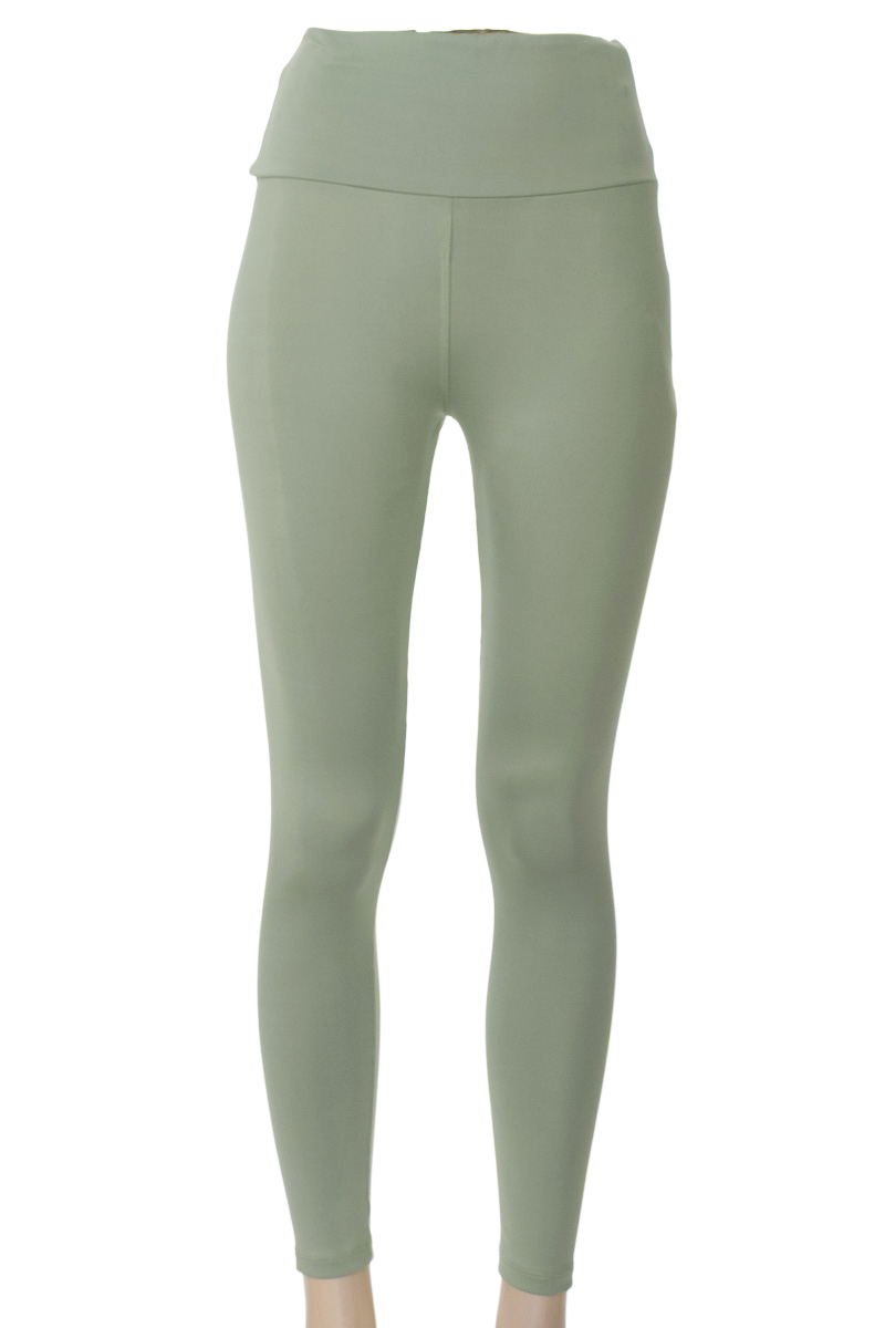 Ropa Deportiva / Salida de Baño color Verde - Femme Fit