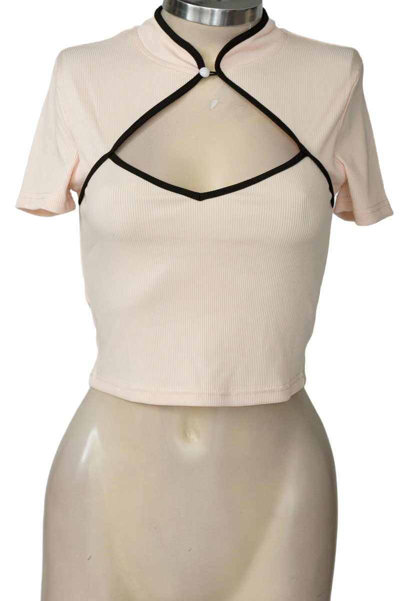 Top / Camiseta color Beige - Closeando