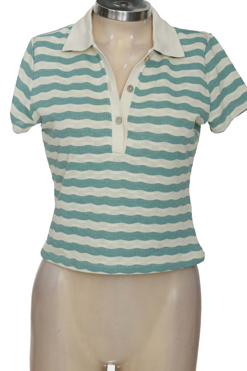 Top / Camiseta color Verde - Divided by H&M