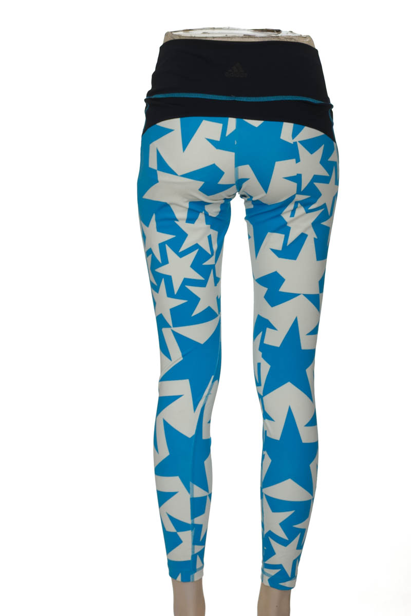 Ropa Deportiva / Salida de Baño color Estampado - Adidas