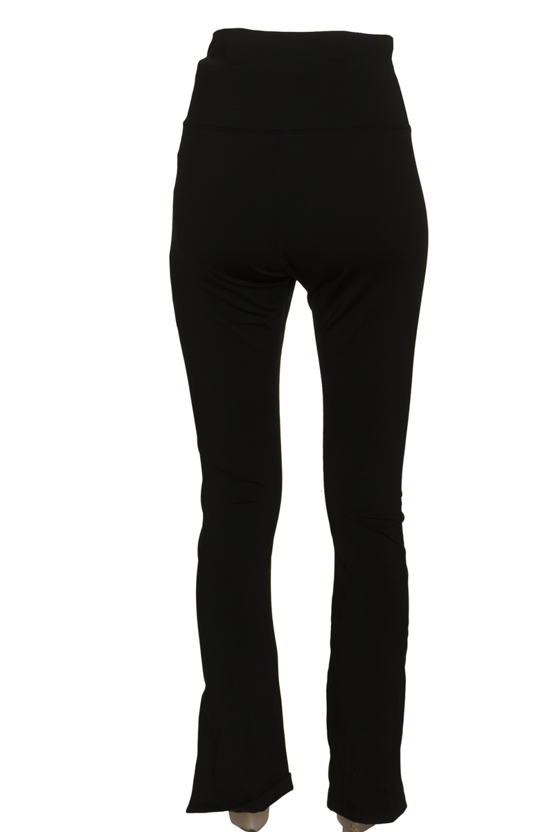 Ropa Deportiva / Salida de Baño color Negro - Closeando