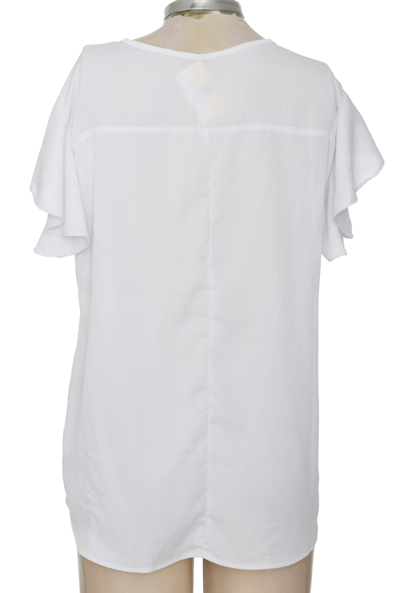 Top / Camiseta color Blanco - Shaky