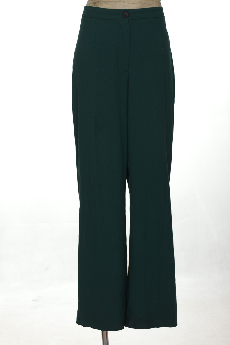 Pantalones color Verde - Bershka