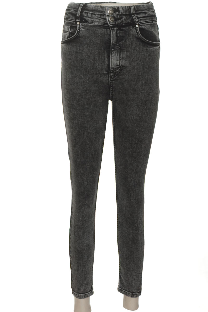 Pantalones color Gris - Bershka