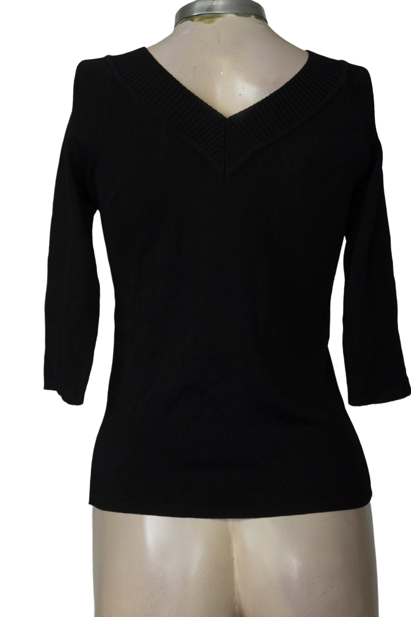 Sweater color Negro - Closeando