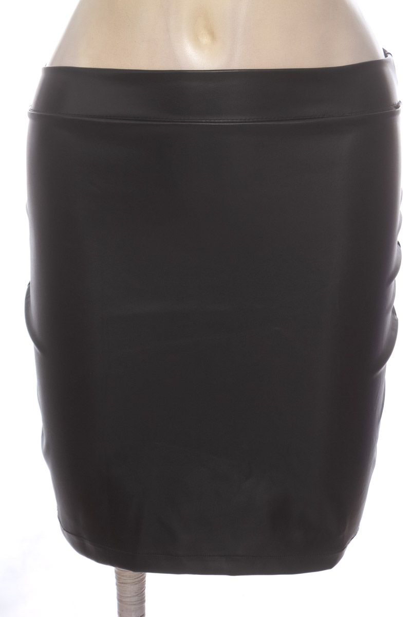 Falda color Negro - Closeando