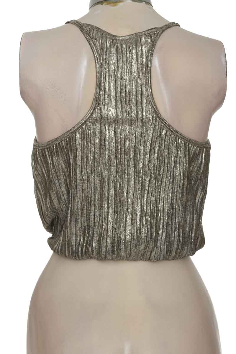 Top / Camiseta color Plateado - Studio F
