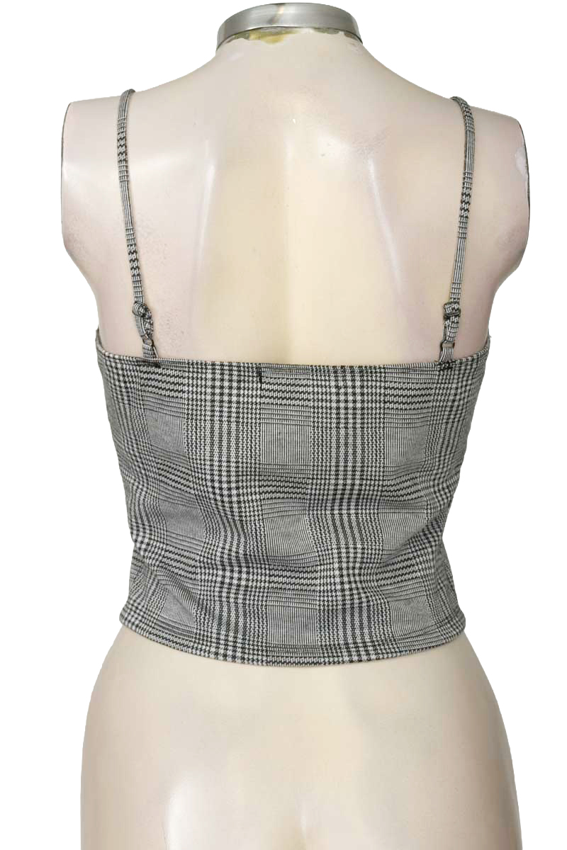 Top / Camiseta color Negro - Liz & Sara