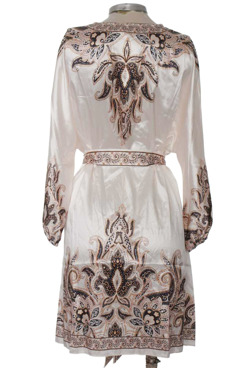 Vestido / Enterizo color Rosado - Closeando