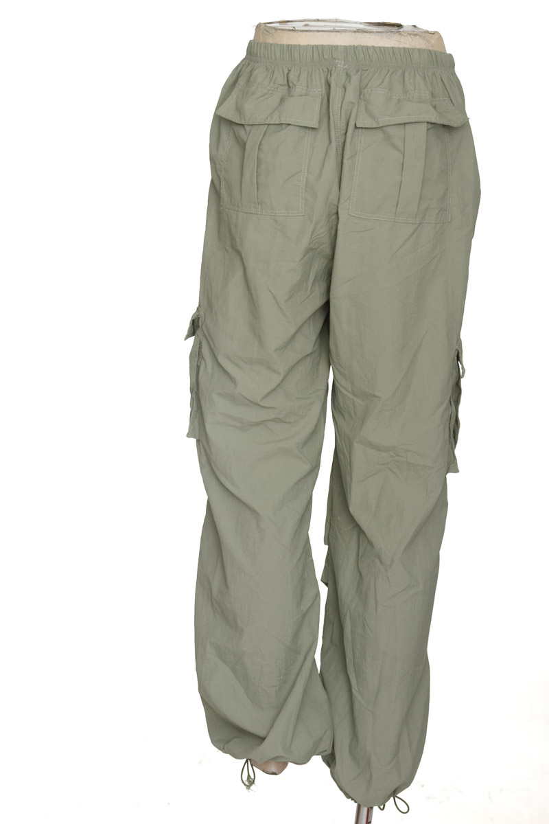 Pantalones color Verde - Closeando