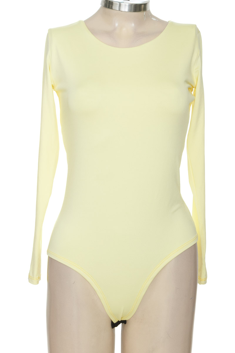 Top / Camiseta color Amarillo - Natalia Salazar