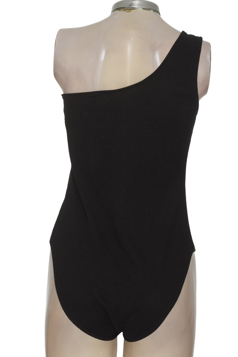 Top / Camiseta color Negro - Divided by H&M