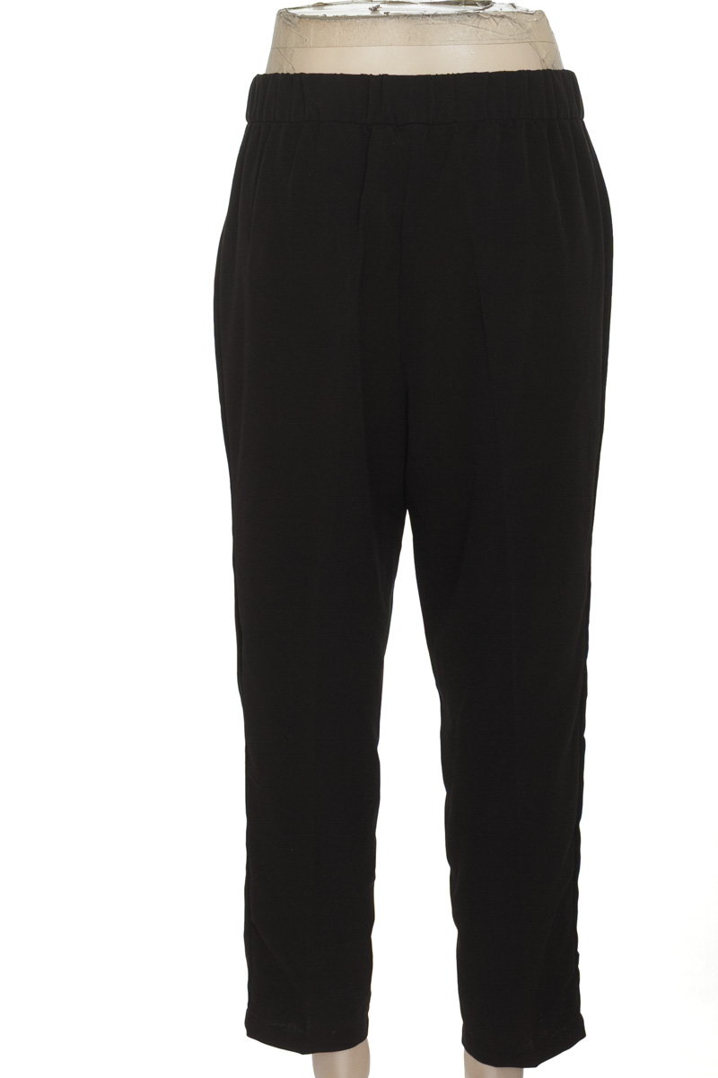 Pantalones color Negro - Divided by H&M