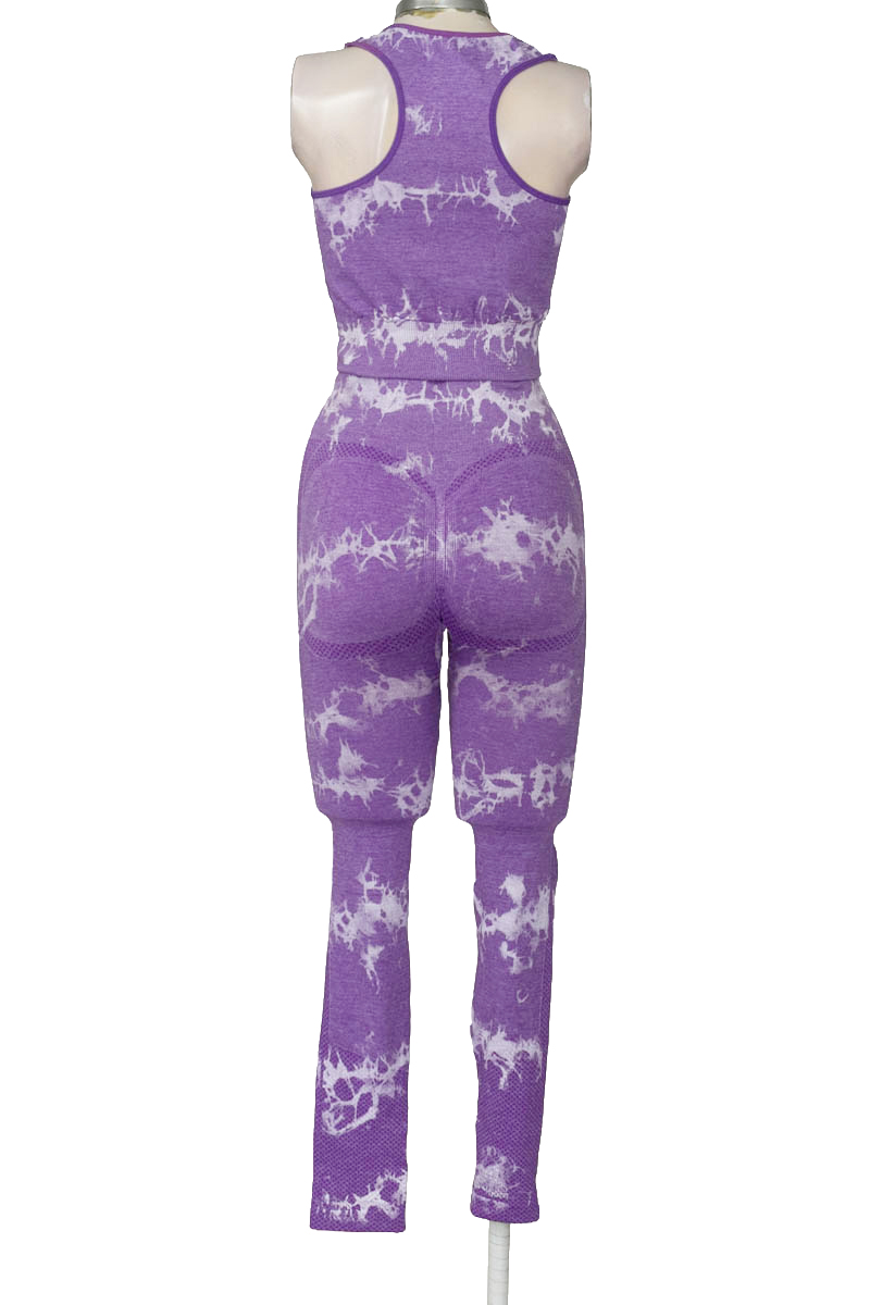 Ropa Deportiva / Salida de Baño color Morado - Closeando
