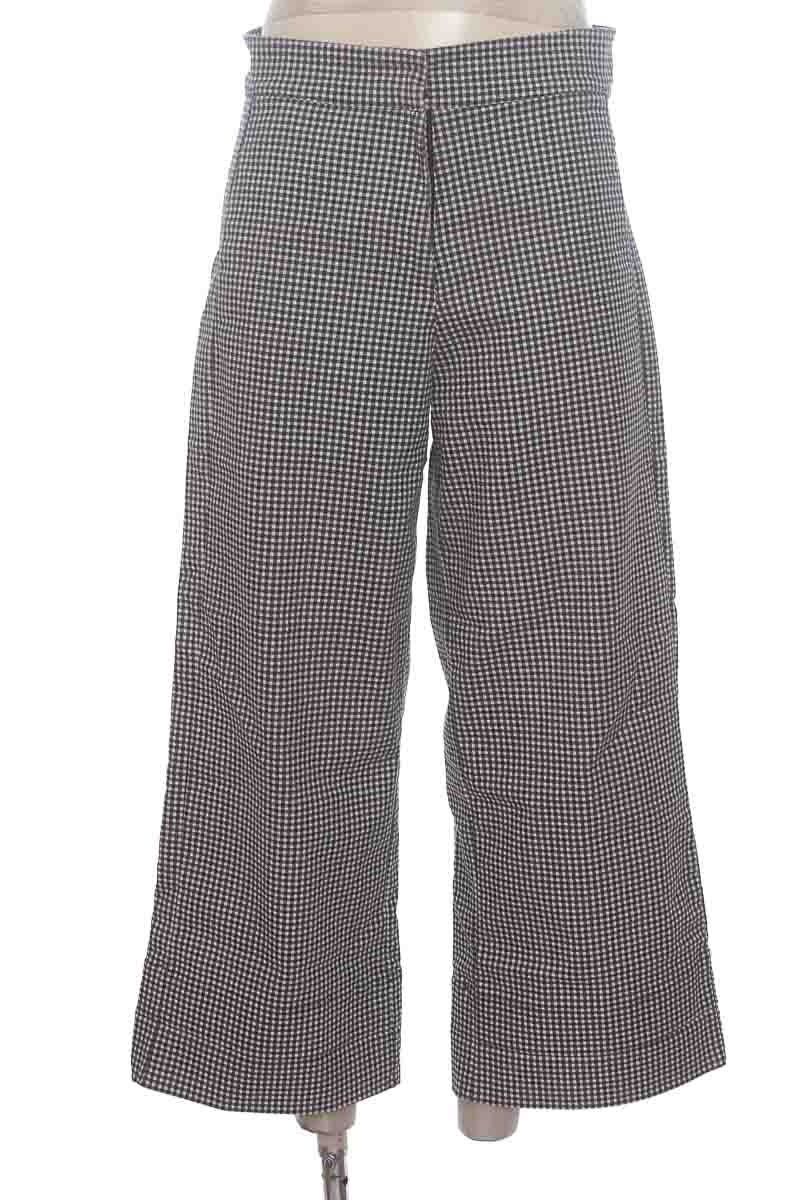 Pantalones color Estampado - Review