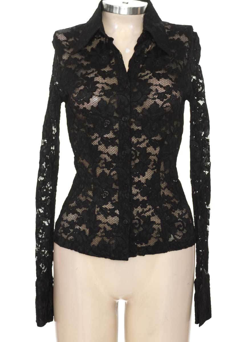 Blusa color Negro - Closeando