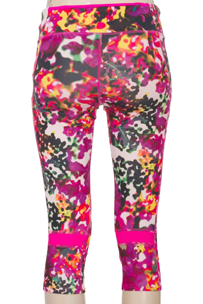 Ropa Deportiva / Salida de Baño color Fucsia - Adidas