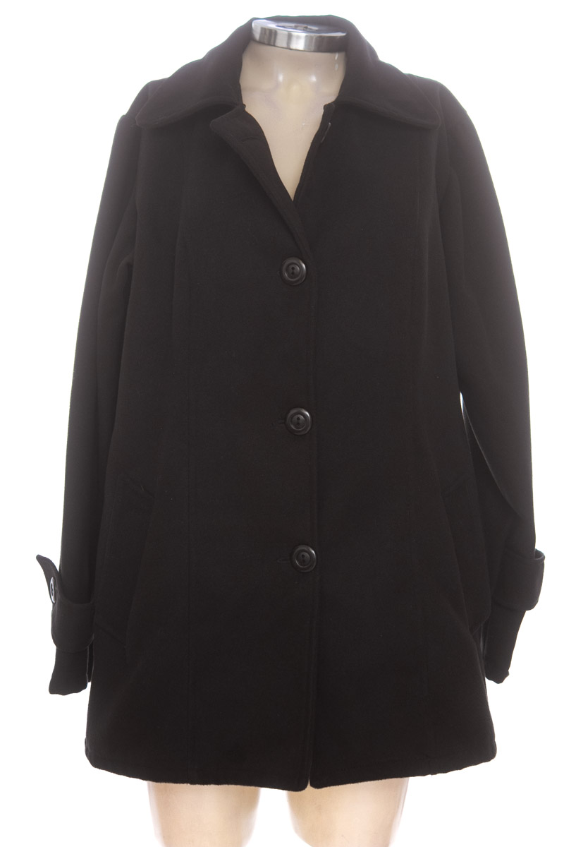 Chaqueta / Abrigo color Negro - Closeando