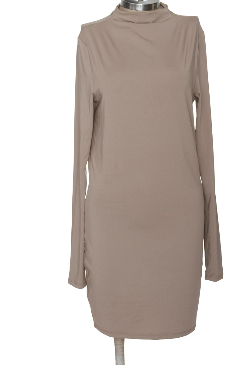 Vestido / Enterizo color Beige - Divided by H&M