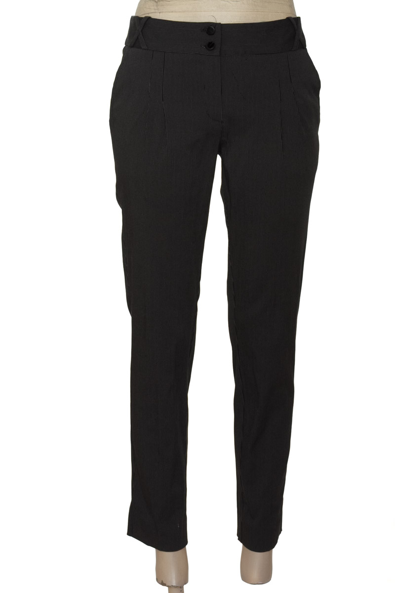 Pantalones color Negro - MNG
