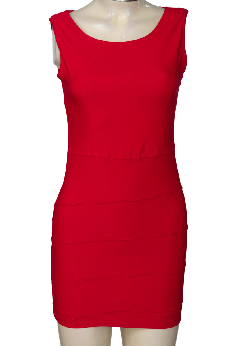 Vestido / Enterizo color Rojo - María Dulfay