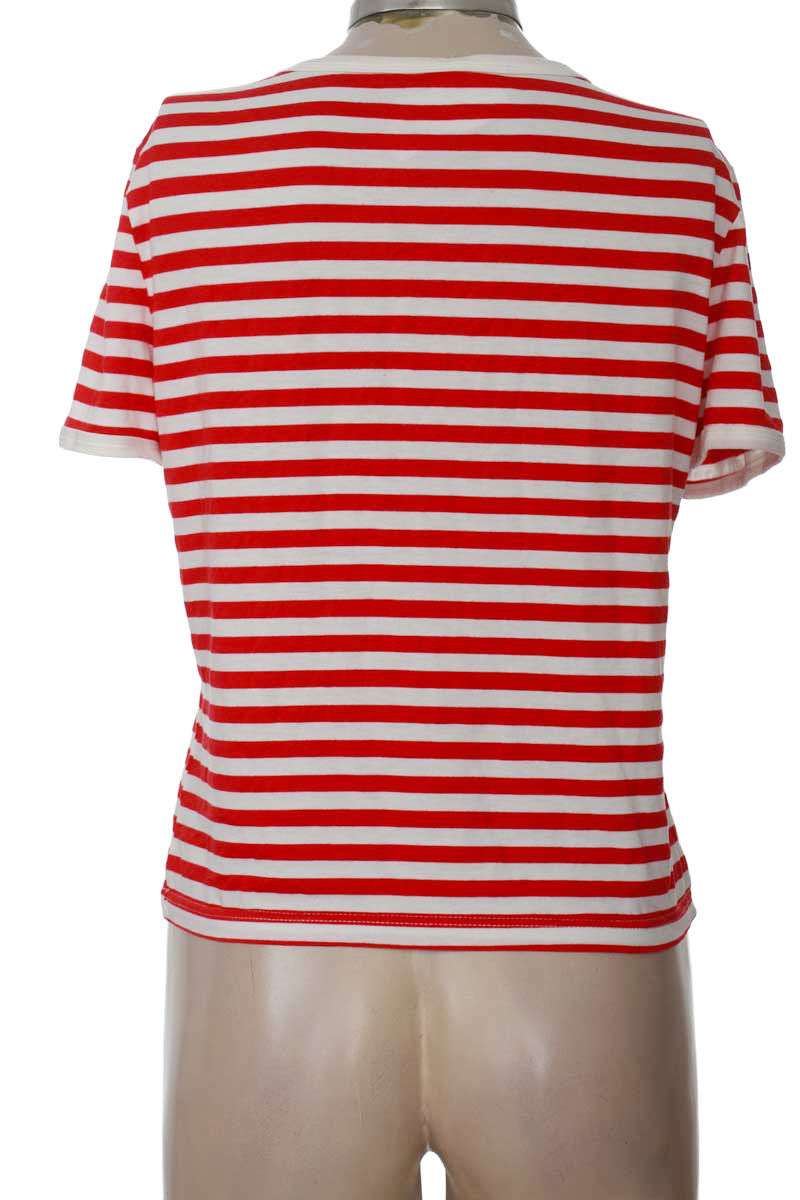 Top / Camiseta color Rojo - Closeando