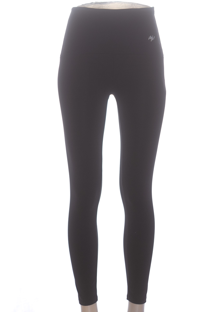 Ropa Deportiva / Salida de Baño color Negro - Leonisa