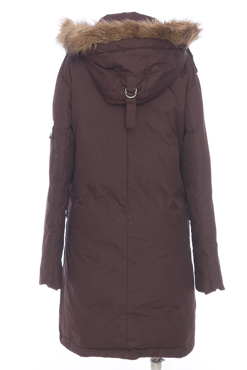 Chaqueta / Abrigo color Café DKNY Closeando