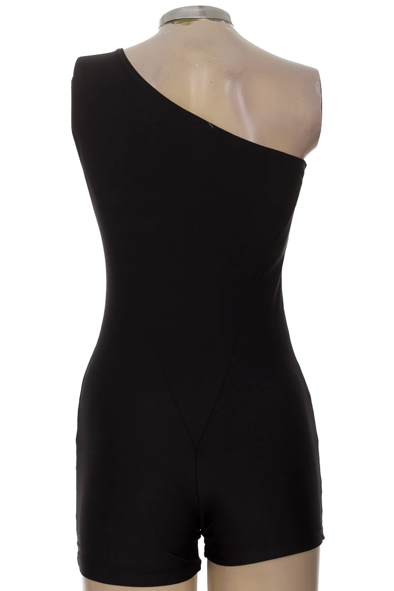 Vestido / Enterizo color Negro - Closeando