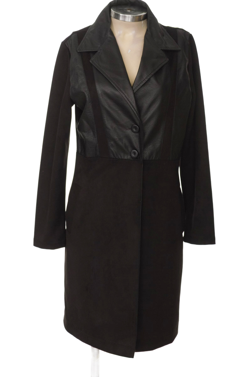 Chaqueta / Abrigo color Negro - Zay