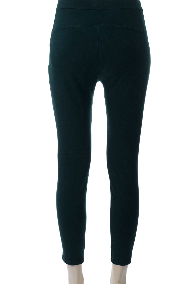 Pantalones color Verde - Bershka