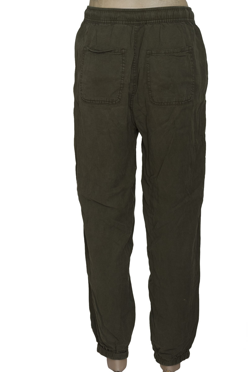 Pantalones color Verde - Time And Tru