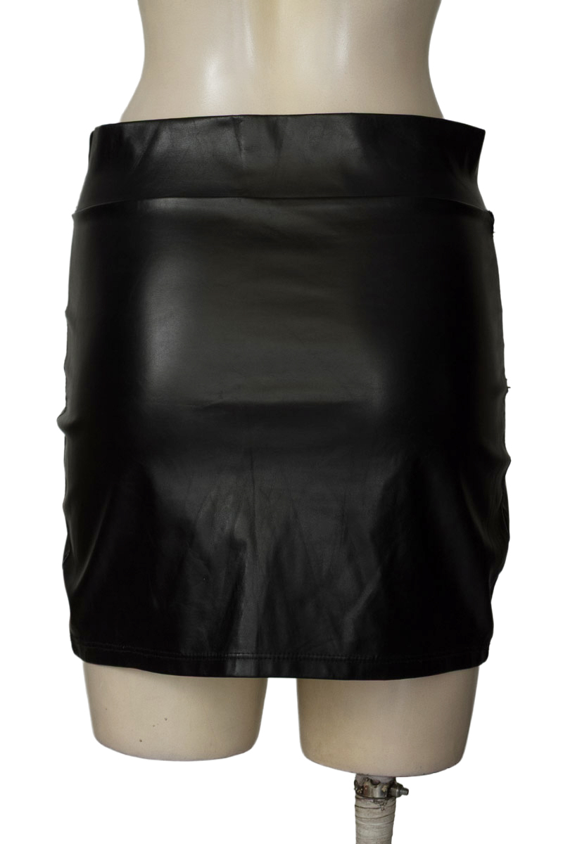 Falda color Negro - Closeando