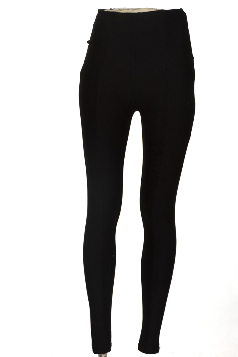 Pantalones color Negro - Tiara