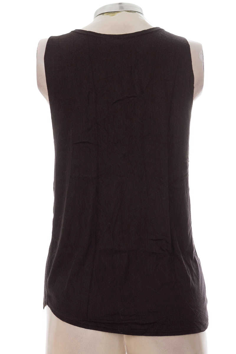 Ropa Deportiva / Salida de Baño color Negro - Yazo