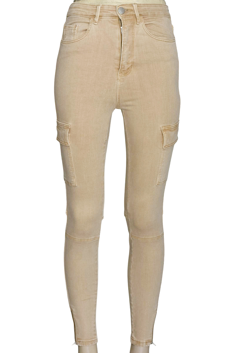 Pantalones color Beige - Stradivarius