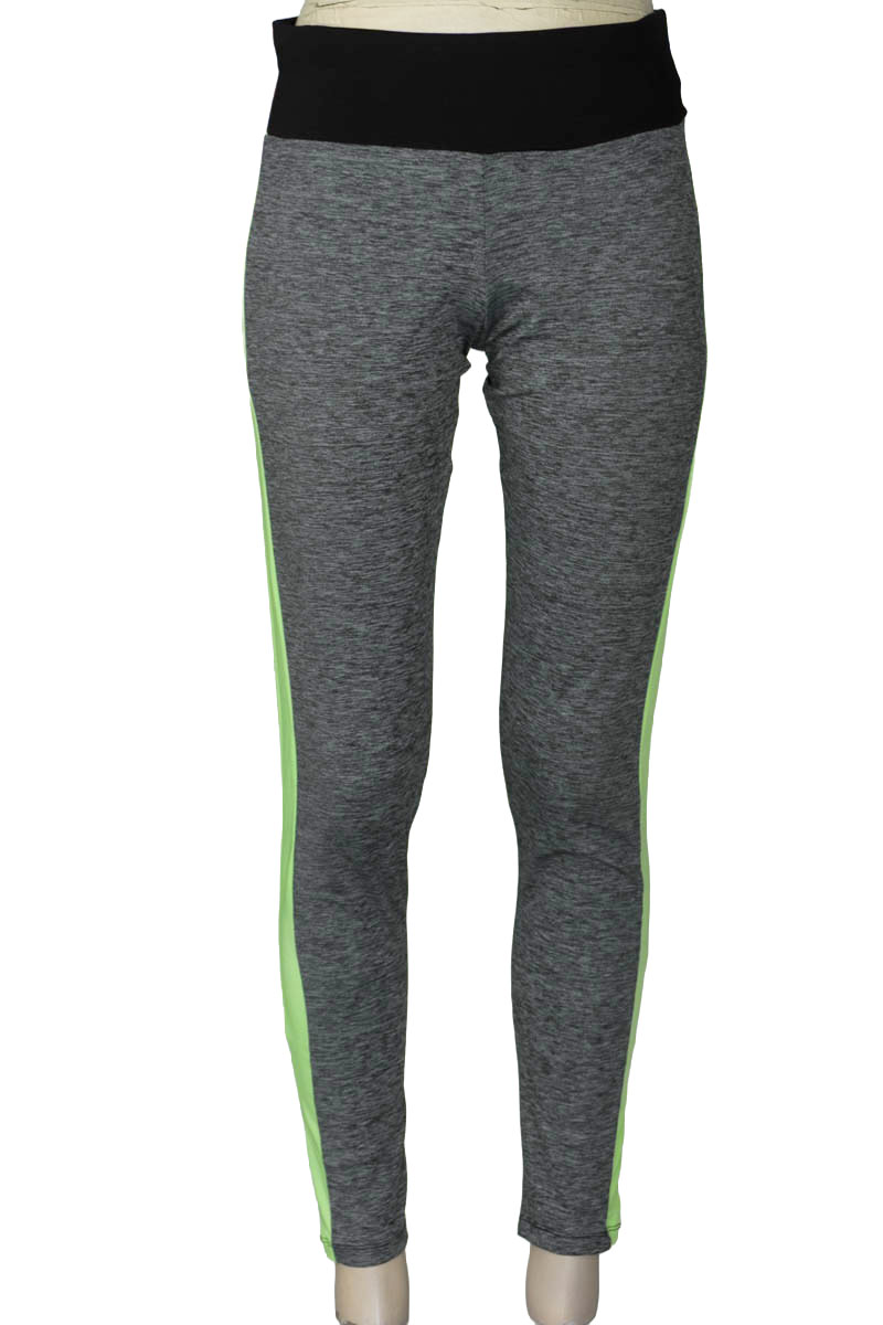 Ropa Deportiva / Salida de Baño color Gris - Closeando