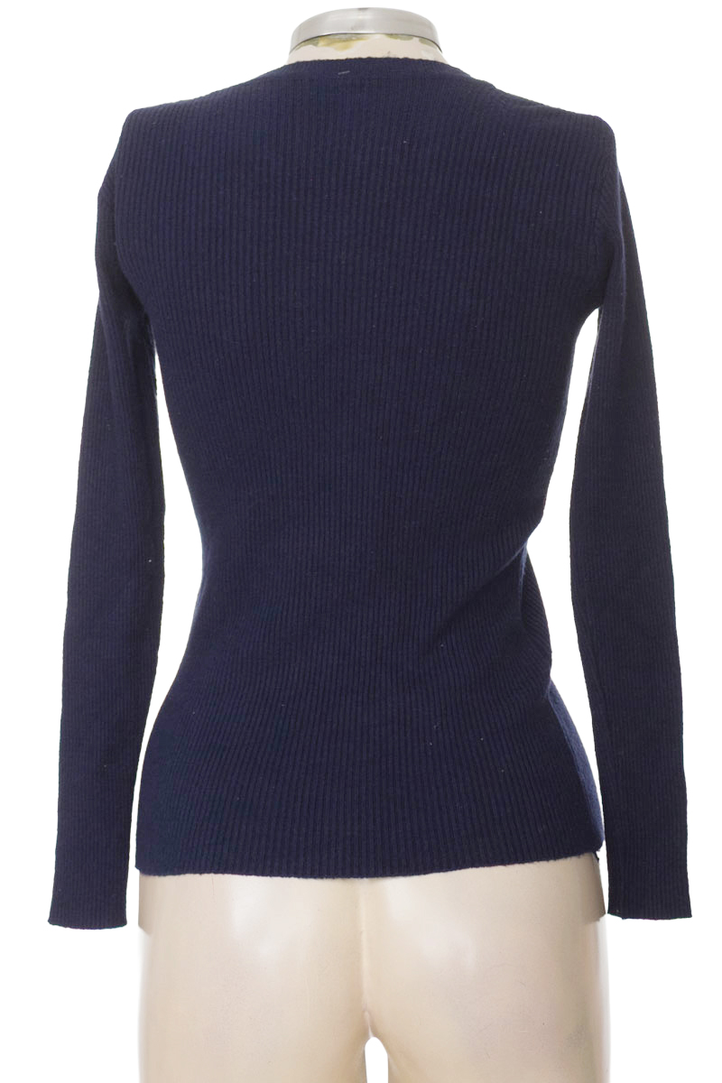 Sweater color Azul - Closeando