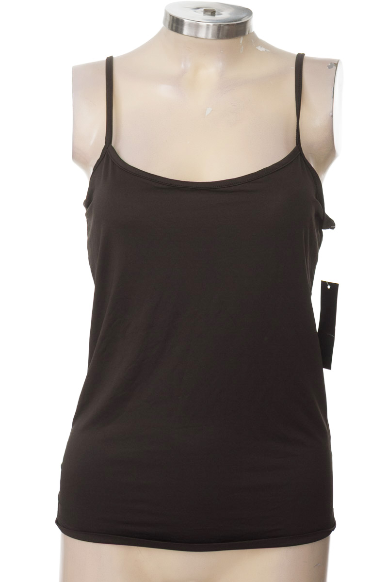 Top / Camiseta color Negro - Arkitect