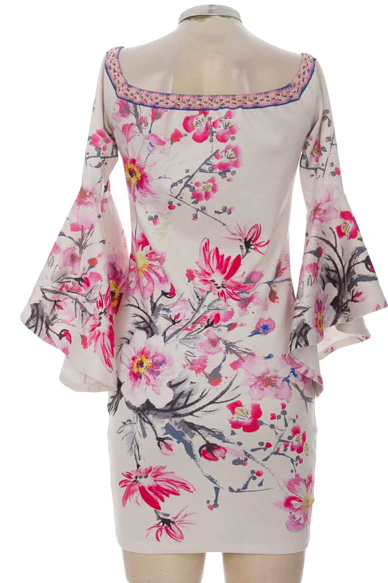 Vestido / Enterizo color Beige - Jealous Tomato