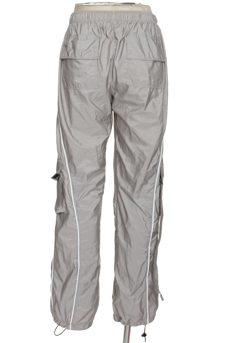 Pantalones color Gris - Closeando